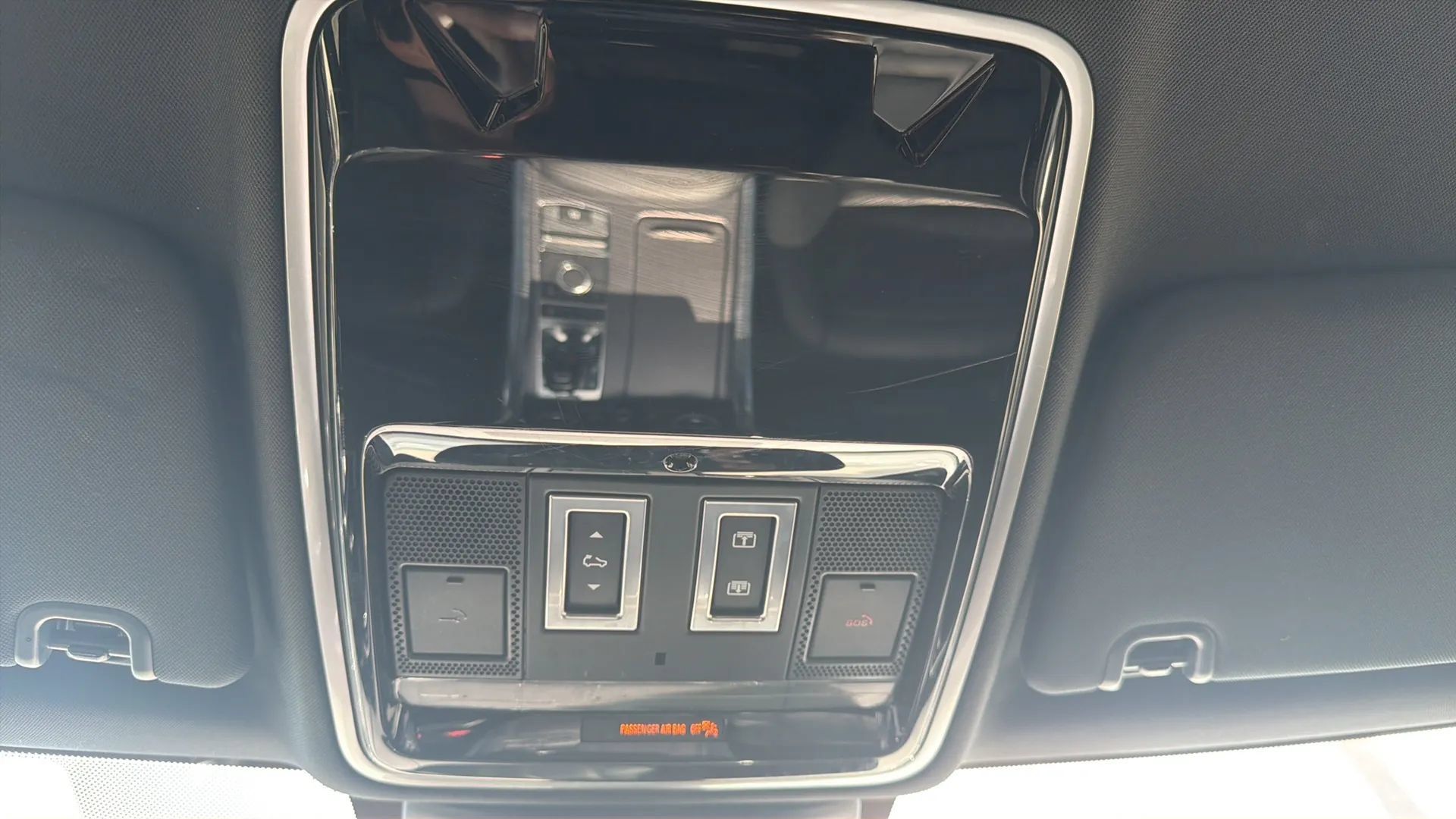 Used 2020 Land Rover Range Rover Sport HSE AWD/4WD image 17