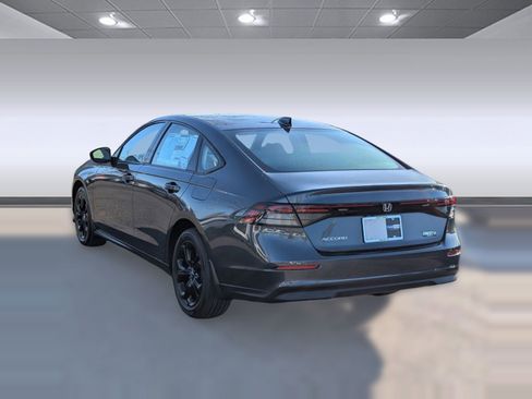New 2025 Honda Accord SE image 3