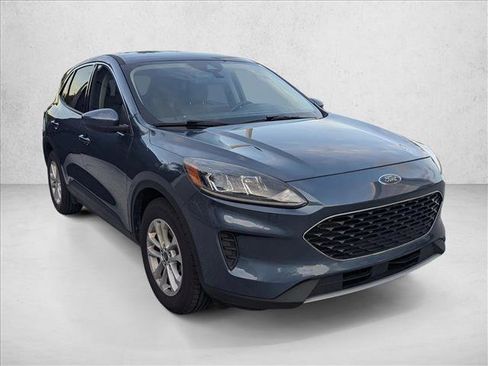 Used 2020 Ford Escape SE image 3