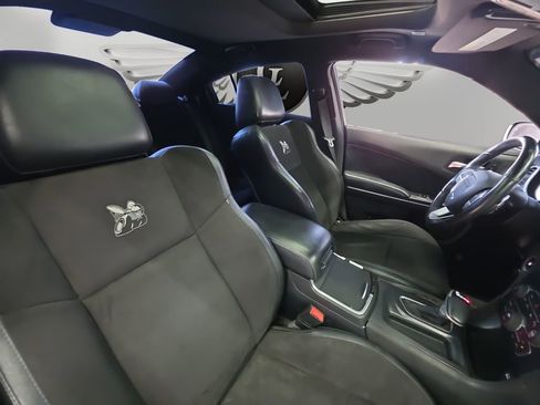 Used 2017 Dodge Charger R/T Scat Pack w/ Technology Group RWD image 25