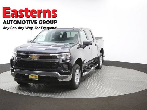 Used 2022 Chevrolet Silverado 1500 LT w/ Convenience Package II AWD/4WD image 54