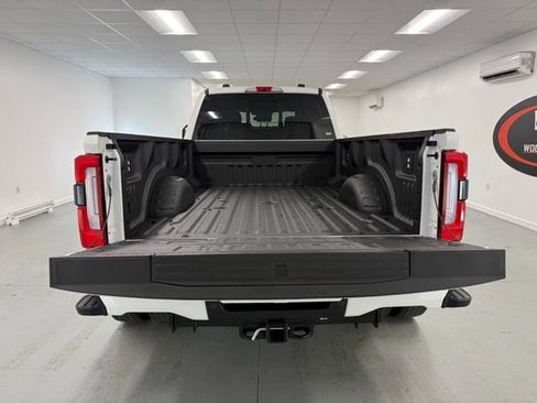 New 2026 Ford F450 Platinum w/ FX4 Off-Road Package image 8