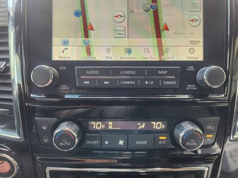 Used 2020 Nissan Titan Platinum Reserve image 18