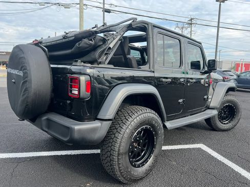 Used 2018 Jeep Wrangler Unlimited Sport AWD/4WD image 10