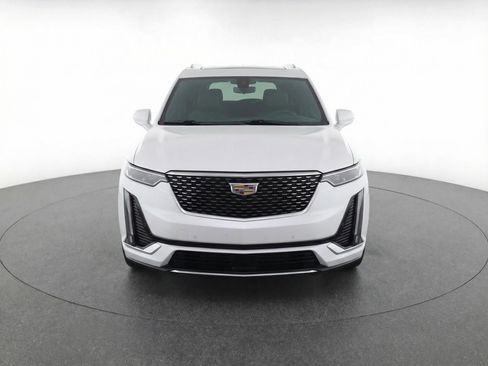Certified 2022 Cadillac XT6 Premium Luxury w/ Platinum Package image 5