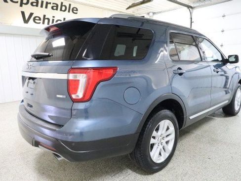 Used 2018 Ford Explorer XLT w/ Class II Trailer Tow Package image 6
