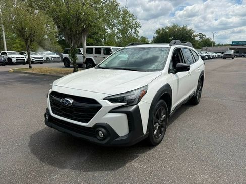 Used 2025 Subaru Outback Onyx Edition AWD/4WD image 1