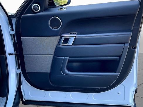 Used 2019 Land Rover Range Rover Sport HSE AWD/4WD image 23