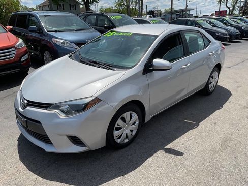 Used 2015 Toyota Corolla LE FWD image 6