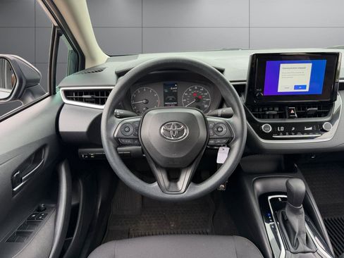 Used 2024 Toyota Corolla LE image 5