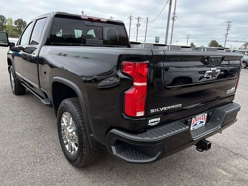 New 2026 Chevrolet Silverado 2500 High Country w/ High Country Premium Package AWD/4WD image 7
