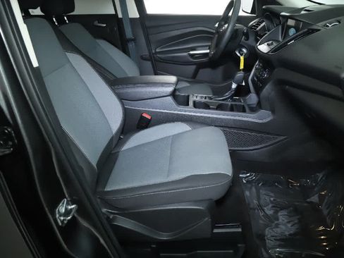 Used 2017 Ford Escape SE w/ Equipment Group 201A FWD image 36