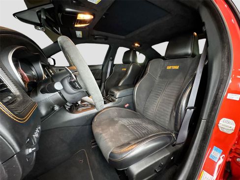 Used 2023 Dodge Charger SRT Hellcat RWD image 2