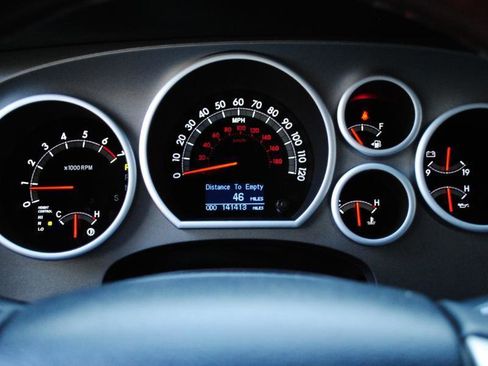 Used 2017 Toyota Sequoia Platinum image 34