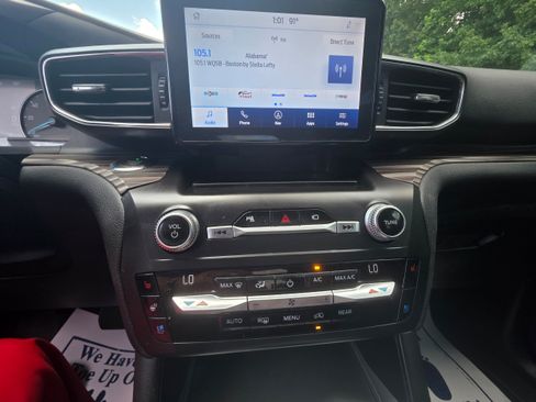 Used 2020 Ford Explorer Limited RWD image 11