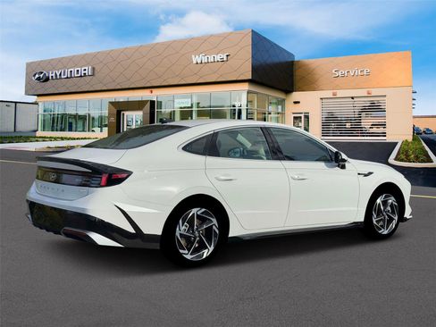 New 2026 Hyundai Sonata SEL AWD/4WD image 8