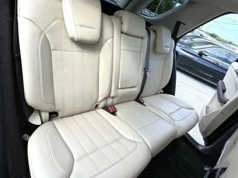 Used 2018 Mercedes-Benz GLE 350 w/ Premium 2 Package image 25