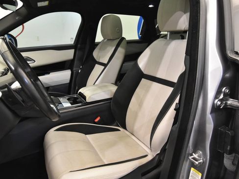Used 2020 Land Rover Range Rover Velar S image 11