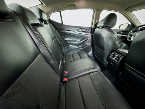 Used 2019 Nissan Maxima 3.5 SV w/ Floor Mat Group FWD image 26