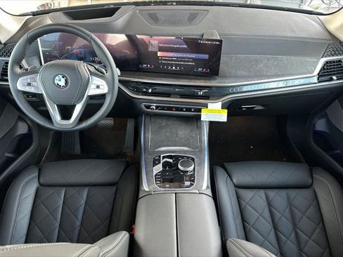 New 2026 BMW X7 xDrive40i w/ Premium Package image 12
