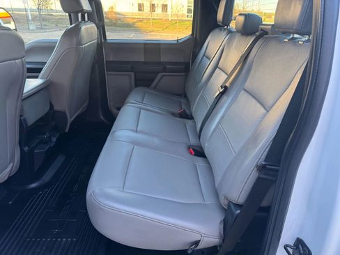 Used 2020 Ford F250 XL w/ Power Equipment Group image 4