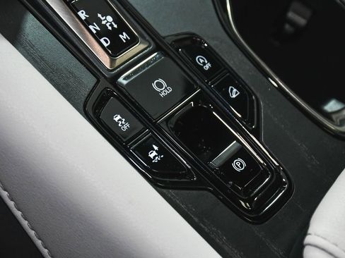 Used 2025 Lexus RX 350 F Sport w/ Accessory Package AWD/4WD image 43