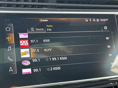 Used 2021 Audi Q8 Premium image 22