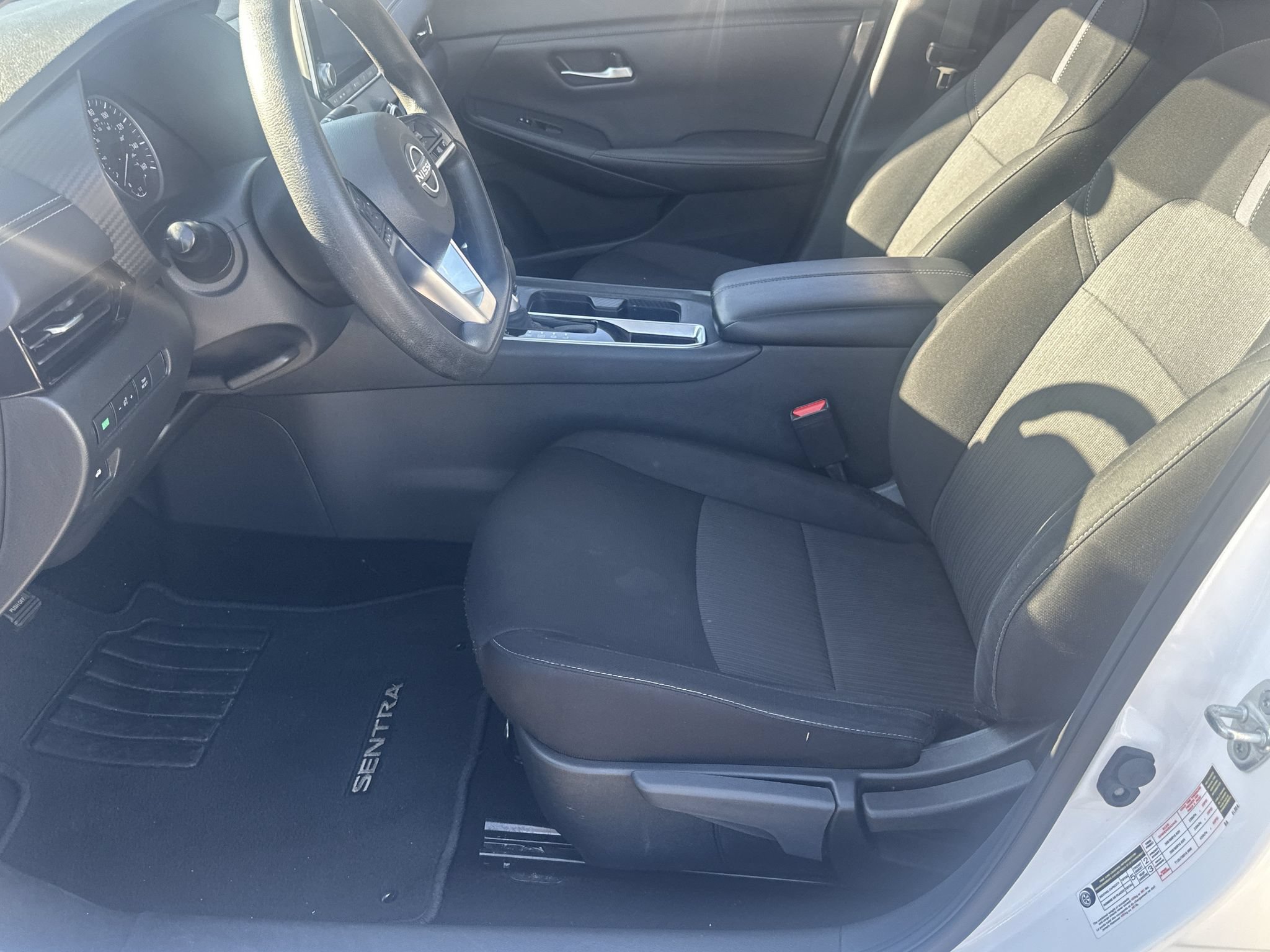 Used 2024 Nissan Sentra SV FWD image 9