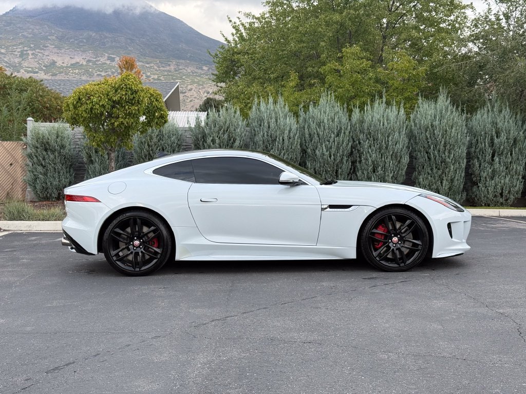 Used 2016 Jaguar F-TYPE R AWD/4WD image 8