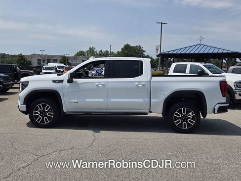 Used 2026 GMC Sierra 1500 AT4 w/ AT4 Premium Package AWD/4WD image 4