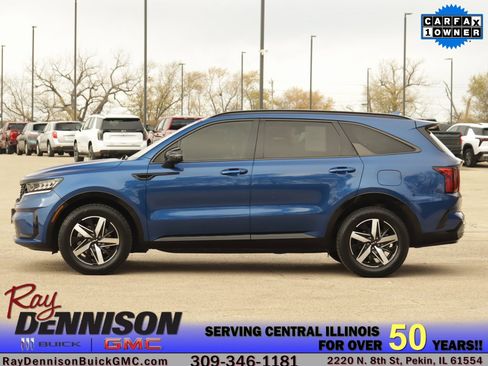 Used 2023 Kia Sorento S w/ Panoramic Sunroof Package image 4