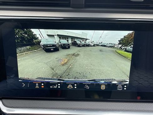 New 2026 GMC Sierra 3500 Denali w/ Denali Reserve Package AWD/4WD image 15