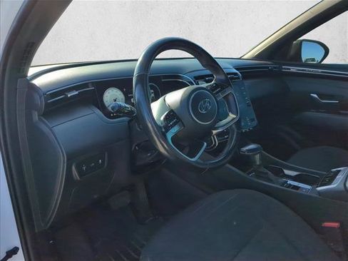 Used 2022 Hyundai Santa Cruz SEL Premium image 11