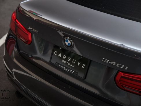 Used 2017 BMW 340i xDrive Sedan AWD/4WD image 13