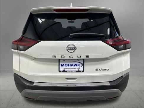Used 2023 Nissan Rogue SV AWD/4WD image 4