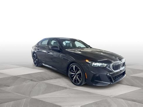 Used 2024 BMW 540i xDrive AWD/4WD image 2