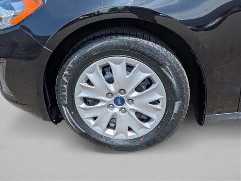 Used 2020 Ford Fusion S FWD image 21