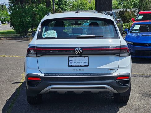 Used 2025 Volkswagen Taos S AWD/4WD image 4