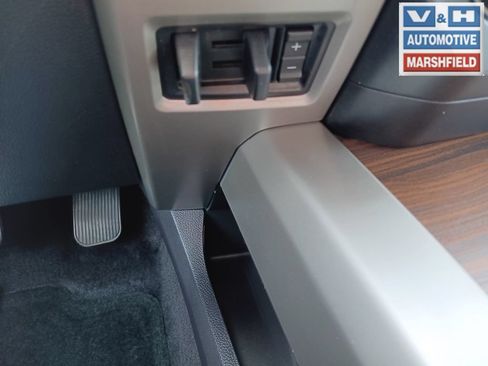 Used 2016 Ford F150 Lariat AWD/4WD image 13