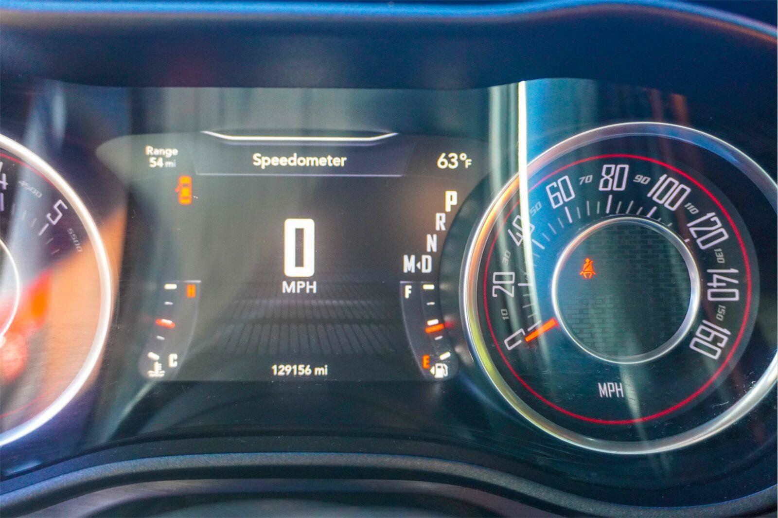 Used 2015 Dodge Challenger R/T Plus RWD image 21