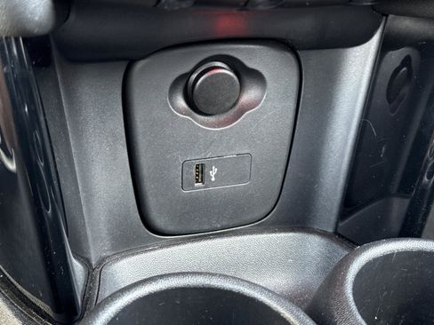 Used 2019 MINI Cooper S image 12