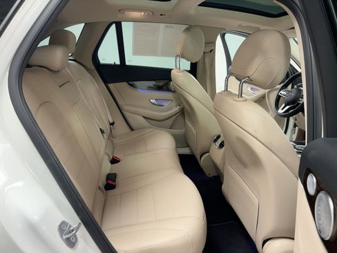 Used 2020 Mercedes-Benz GLC 300 image 30