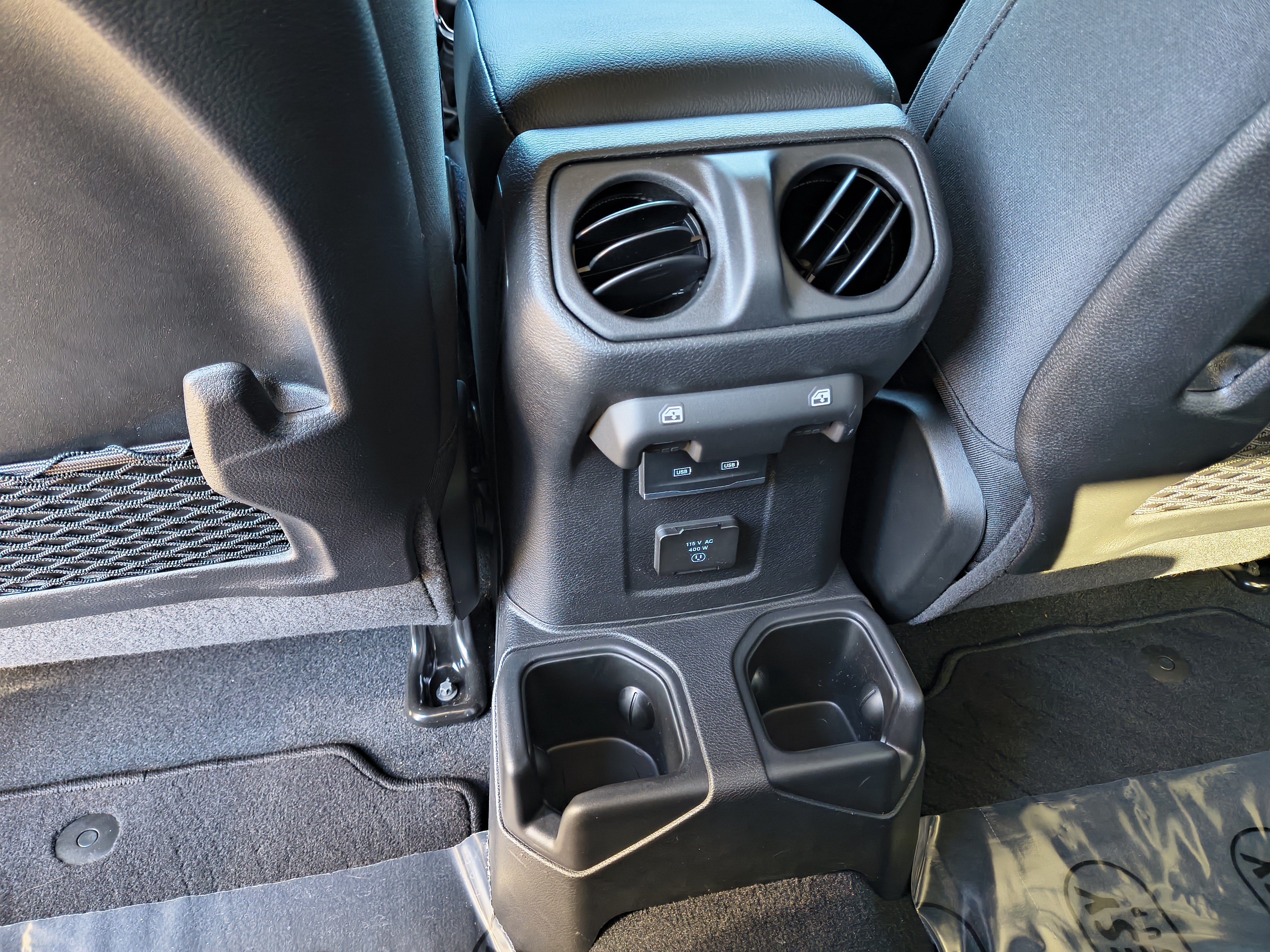 Used 2024 Jeep Gladiator Mojave AWD/4WD image 19