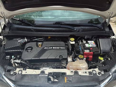 Used 2021 Chevrolet Spark LT FWD image 9
