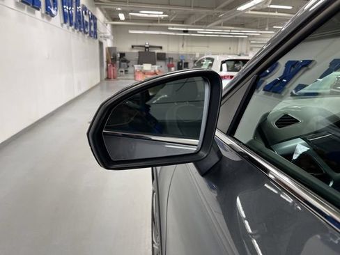 New 2025 Volkswagen Taos SE AWD/4WD image 13