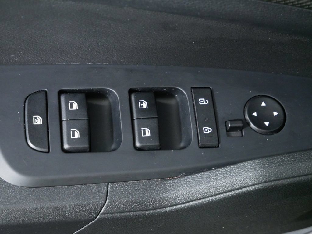Used 2023 Kia Sportage LX AWD/4WD image 24