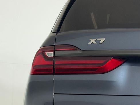 Used 2021 BMW X7 M50i w/ Dynamic Handling Package AWD/4WD image 30