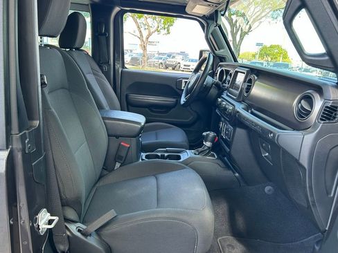 Certified 2020 Jeep Wrangler Sport AWD/4WD image 28