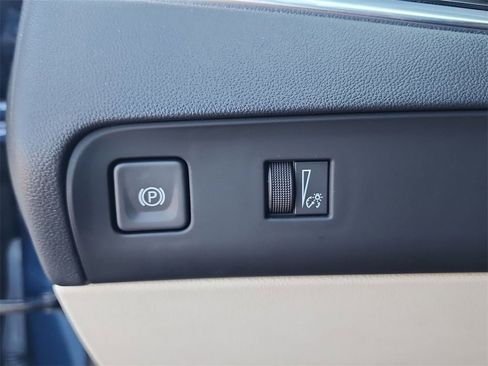 Used 2023 Buick Enclave Essence w/ Sound and Sites Package image 19