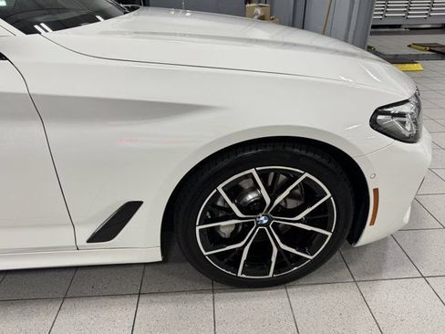 Used 2023 BMW 530i xDrive w/ M Sport Package AWD/4WD image 9